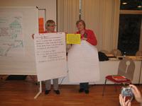 Heidi Lang und Uta Bornschein - berichten über den Workshop - der Pflege eine Stimme geben
