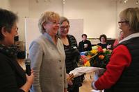 Die Pflegewissenschaftlerin Christel Bienstein - wird als Ehrenmitglied des Kinaesthetics Vereins Deutschland e.V. begrüßt