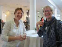 Kinaesthetics-Trainerinnen - Anette Vogel und Marianne Taegle-Jahnke im Gespräch am gemeinsamen Bildungstag