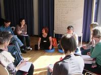 Kinaesthetics-TrainerInnen - im Workshop zum Thema Kinaesthetics-TrainerIn als Beruf