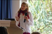 Anja Boysen Kinaesthetics-Trainerin - erläutert die Bedeutung des kommenden nationalen Expertenstandards Erhaltung und Förderung der Mobilität in der Pflege